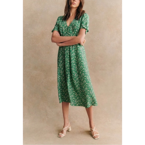 Sezane Dresses & Skirts - NWT Sezane Midi Vic Green Short-Sleeve Floral Dress